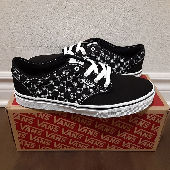 Vans - Picture 2 of 5